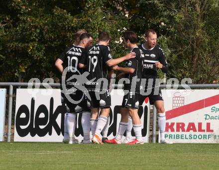 Fussball. Kaerntner Liga.  Bleiburg gegen ASK. Torjubel  (ASK).  Bleiburg,  am 2.10.2022. 
Foto: Kuess
---
pressefotos, pressefotografie, kuess, qs, qspictures, sport, bild, bilder, bilddatenbank