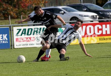 Fussball. Kaerntner Liga.  Bleiburg gegen ASK.   Dominik Peketz (Bleiburg),   Lukas Schmied (ASK).  Bleiburg,  am 2.10.2022. 
Foto: Kuess
---
pressefotos, pressefotografie, kuess, qs, qspictures, sport, bild, bilder, bilddatenbank