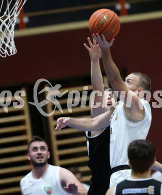 Basketball 2. Liga 2022/2023. Grunddurchgang 1. Runde.  KOS Celovec gegen  RAIDERS Tirol.   Tim Huber (KOS). Klagenfurt, am 8.10.2022.
Foto: Kuess
www.qspictures.net
---
pressefotos, pressefotografie, kuess, qs, qspictures, sport, bild, bilder, bilddatenbank