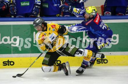 EBEL. Eishockey Bundesliga. VSV gegen HC Pustertal Woelfe.  Kevin Moderer,  (VSV),   Dante Hannoun (Pustertal). Villach, am 14.10.2022.
Foto: Kuess
www.qspictures.net
---
pressefotos, pressefotografie, kuess, qs, qspictures, sport, bild, bilder, bilddatenbank