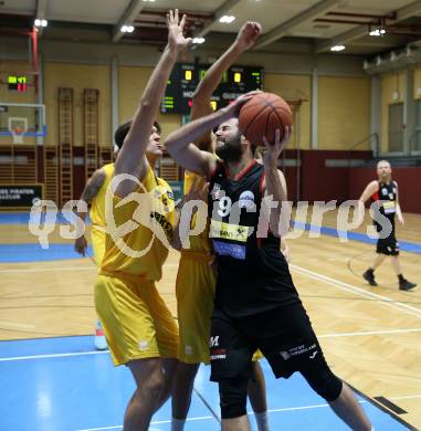 Basketball 2. Liga 2022/2023. Grunddurchgang 2. Runde.  Woerthersee Piraten gegen  Mattersburg Rocks.   Alexander Pirker(Piraten),  Tobias Winkler (Mattersburg). Klagenfurt, am 15.10.2022.
Foto: Kuess
www.qspictures.net
---
pressefotos, pressefotografie, kuess, qs, qspictures, sport, bild, bilder, bilddatenbank