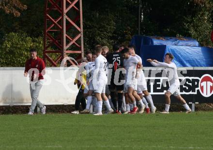 Fussball. Kaerntner Liga.  KAC gegen Atus Ferlach.  Torjubel  Denny Mujagic (Ferlach).  Klagenfurt,  am 15.10.2022. 
Foto: Kuess
---
pressefotos, pressefotografie, kuess, qs, qspictures, sport, bild, bilder, bilddatenbank