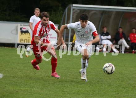 Fussball. Kaerntner Liga.  KAC gegen Atus Ferlach.   Jakob Orgonyi (KAC),   Lukas Jaklitsch  (Ferlach).  Klagenfurt,  am 15.10.2022. 
Foto: Kuess
---
pressefotos, pressefotografie, kuess, qs, qspictures, sport, bild, bilder, bilddatenbank