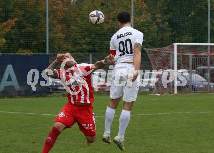 Fussball. Kaerntner Liga.  KAC gegen Atus Ferlach.  Andreas Bernhard Schritliser
  (KAC),  Lukas Jaklitsch   (Ferlach).  Klagenfurt,  am 15.10.2022. 
Foto: Kuess
---
pressefotos, pressefotografie, kuess, qs, qspictures, sport, bild, bilder, bilddatenbank