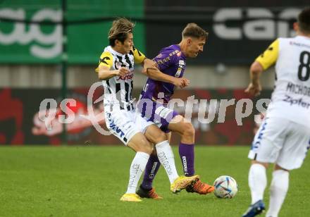 Fussball Bundesliga. SK Austria Klagenfurt gegen LASK   Christopher Wernitznig,  (Klagenfurt),  Keito Nakamura (LASK). Klagenfurt, am 15.10.2022.
Foto: Kuess
---
pressefotos, pressefotografie, kuess, qs, qspictures, sport, bild, bilder, bilddatenbank