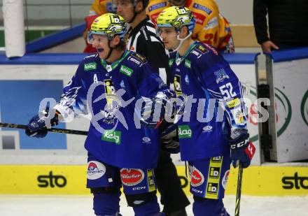 EBEL. Eishockey Bundesliga. EC VSV gegen Migross Supermercati Asiago Hockey.  Torjubel Philipp Lindner, Nicolas Rivett-Mattinen (VSV). Villach, am 18.10.2022.
Foto: Kuess
www.qspictures.net
---
pressefotos, pressefotografie, kuess, qs, qspictures, sport, bild, bilder, bilddatenbank