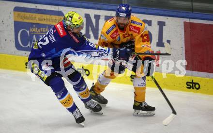 EBEL. Eishockey Bundesliga. EC VSV gegen Migross Supermercati Asiago Hockey.  Nicolas Rivett-Mattinen, (VSV),  Nicholas Samuel Saracino   (Asiago). Villach, am 18.10.2022.
Foto: Kuess
www.qspictures.net
---
pressefotos, pressefotografie, kuess, qs, qspictures, sport, bild, bilder, bilddatenbank