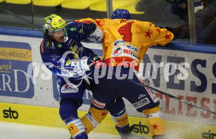 EBEL. Eishockey Bundesliga. EC VSV gegen Migross Supermercati Asiago Hockey.  Chris Collins, (VSV),  Gregorio Gios   (Asiago). Villach, am 18.10.2022.
Foto: Kuess
www.qspictures.net
---
pressefotos, pressefotografie, kuess, qs, qspictures, sport, bild, bilder, bilddatenbank