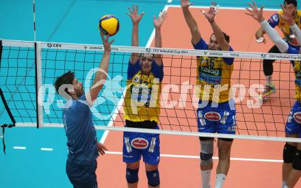 Volleyball. CEV Cup. SK Zadruga Aich/Dob gegen Calcit Kamnik. Nikola Scerbakov, Filip Madjunkov  (Aich/Dob). Bleiburg, am 19.10.2022.
Foto: Kuess
---
pressefotos, pressefotografie, kuess, qs, qspictures, sport, bild, bilder, bilddatenbank