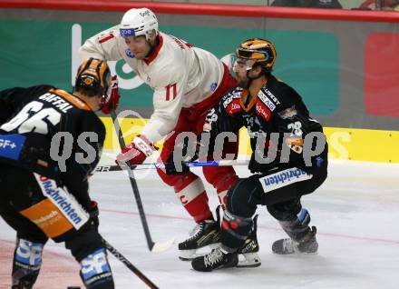 EBEL. Eishockey Bundesliga. EC KAC gegen  Steinbach Black Wings 1992. Lukas Haudum,   (KAC),  Martin Schumnig  (Black Wings). Klagenfurt, am 21.10.2022.
Foto: Kuess
www.qspictures.net
---
pressefotos, pressefotografie, kuess, qs, qspictures, sport, bild, bilder, bilddatenbank