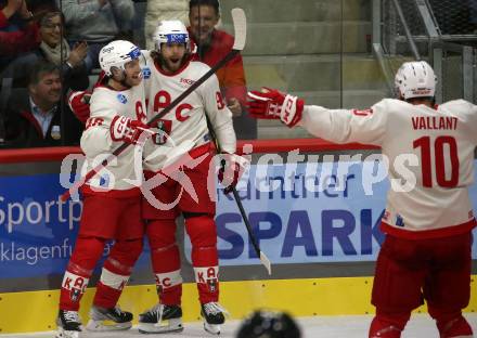 EBEL. Eishockey Bundesliga. EC KAC gegen  Steinbach Black Wings 1992. Torjubel Daniel Obersteiner, Johannes Bischofberger, Thomas Vallant  (KAC). Klagenfurt, am 21.10.2022.
Foto: Kuess
www.qspictures.net
---
pressefotos, pressefotografie, kuess, qs, qspictures, sport, bild, bilder, bilddatenbank