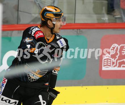 EBEL. Eishockey Bundesliga. EC KAC gegen  Steinbach Black Wings Linz 1992.  Torjubel Brian Lebler (Black Wings). Klagenfurt, am 21.10.2022.
Foto: Kuess
www.qspictures.net
---
pressefotos, pressefotografie, kuess, qs, qspictures, sport, bild, bilder, bilddatenbank