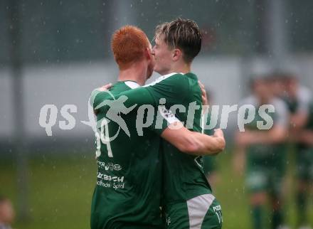 Fussball. Kaerntner Liga. Bleiburg gegen Lendorf.  Christian Wernisch, Sandro Christoph Morgenstern   (Lendorf). Bleiburg, am 22.10.2022.
Foto: Kuess
---
pressefotos, pressefotografie, kuess, qs, qspictures, sport, bild, bilder, bilddatenbank