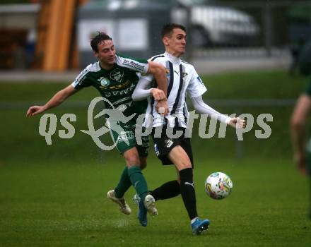 Fussball. Kaerntner Liga. Bleiburg gegen Lendorf.   Mathias Robert Knauder (Bleiburg),  Felix Helmut Hutter  (Lendorf). Bleiburg, am 22.10.2022.
Foto: Kuess
---
pressefotos, pressefotografie, kuess, qs, qspictures, sport, bild, bilder, bilddatenbank