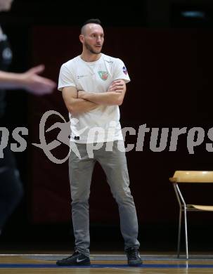 Basketball Damen Superliga. Grunddurchgang 4. Runde. KOS Celovec Damen gegen Basket Flames Women.  Trainer Andras Voncina (KOS). Klagenfurt, 22.10.2022.
Foto: Kuess
---
pressefotos, pressefotografie, kuess, qs, qspictures, sport, bild, bilder, bilddatenbank