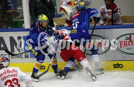 EBEL. Eishockey Bundesliga. EC VSV gegen EC Red Bull Salzburg. Dominik Grafenthin, Felix Maxa, (VSV), Nicolai Meyer     (Salzburg). Villach, am 23.10.2022.
Foto: Kuess
www.qspictures.net
---
pressefotos, pressefotografie, kuess, qs, qspictures, sport, bild, bilder, bilddatenbank