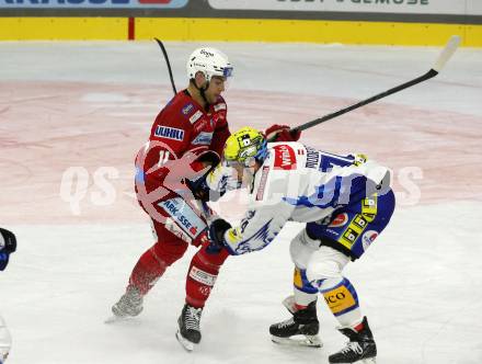 EBEL. Eishockey Bundesliga. EC KAC gegen  VSV.  Lukas Haudum, (KAC),   Kevin Moderer  (VSV). Klagenfurt, am 26.10.2022.
Foto: Kuess
www.qspictures.net
---
pressefotos, pressefotografie, kuess, qs, qspictures, sport, bild, bilder, bilddatenbank