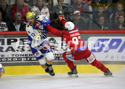 EBEL. Eishockey Bundesliga. EC KAC gegen  VSV.  Fabian Hochegger,  (KAC),  Chris Collins  (VSV). Klagenfurt, am 26.10.2022.
Foto: Kuess
www.qspictures.net
---
pressefotos, pressefotografie, kuess, qs, qspictures, sport, bild, bilder, bilddatenbank