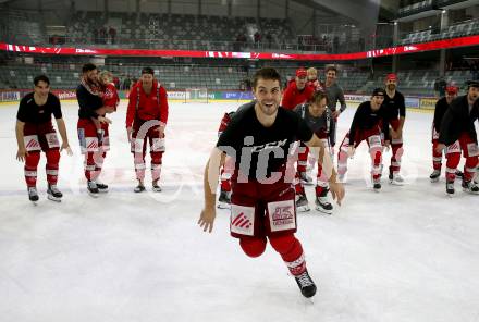 EBEL. Eishockey Bundesliga. EC KAC gegen  VSV.  Thomas Vallant (KAC). Klagenfurt, am 26.10.2022.
Foto: Kuess
www.qspictures.net
---
pressefotos, pressefotografie, kuess, qs, qspictures, sport, bild, bilder, bilddatenbank