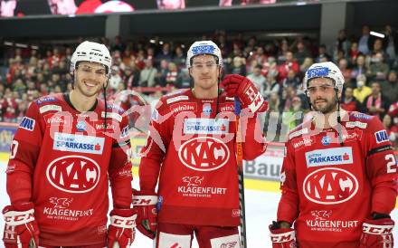 EBEL. Eishockey Bundesliga. EC KAC gegen  VSV.  Thomas Vallant, Nicholas Eric Petersen, Steven Strong (KAC). Klagenfurt, am 26.10.2022.
Foto: Kuess
www.qspictures.net
---
pressefotos, pressefotografie, kuess, qs, qspictures, sport, bild, bilder, bilddatenbank