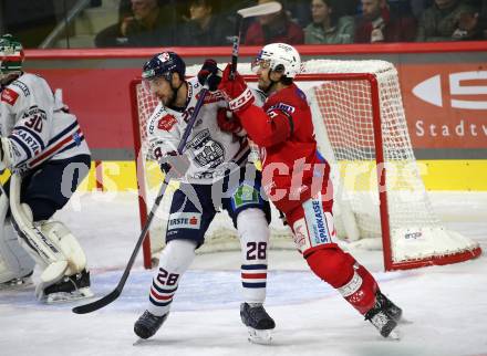 EBEL. Eishockey Bundesliga. EC KAC gegen  Hydro Fehervar AV 19.  Manuel Ganahl, (KAC),    Daniel Szabo  (Fehervar). Klagenfurt, am 28.10.2022.
Foto: Kuess
www.qspictures.net
---
pressefotos, pressefotografie, kuess, qs, qspictures, sport, bild, bilder, bilddatenbank