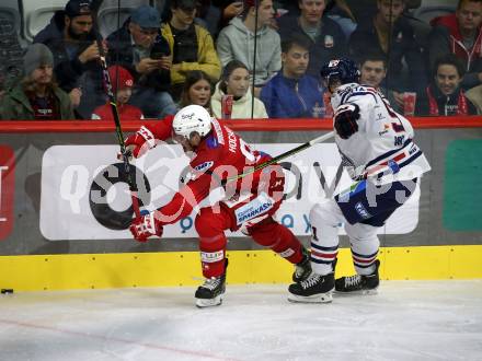 EBEL. Eishockey Bundesliga. EC KAC gegen  Hydro Fehervar AV 19.  Fabian Hochegger, (KAC),    Timothy Campbell  (Fehervar). Klagenfurt, am 28.10.2022.
Foto: Kuess
www.qspictures.net
---
pressefotos, pressefotografie, kuess, qs, qspictures, sport, bild, bilder, bilddatenbank