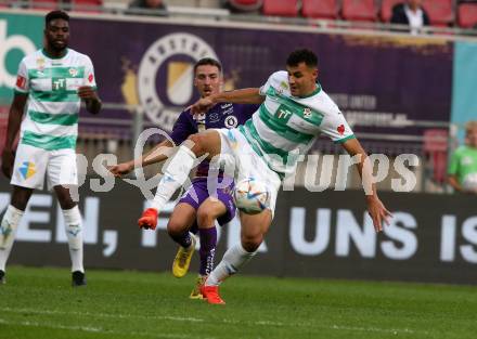 Fussball Bundesliga. SK Austria Klagenfurt gegen WSG Tirol.  Sinan Karweina (Klagenfurt),  Raffael Behounek (Tirol). Klagenfurt, am 29.10.2022.
Foto: Kuess
---
pressefotos, pressefotografie, kuess, qs, qspictures, sport, bild, bilder, bilddatenbank