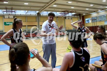 Basketball Damen Superliga. Grunddurchgang 5. Runde. KOS Celovec Damen gegen Vienna United Women. Trainer Vedran Schuch (Vienna United Women). Klagenfurt, 29.10.2022.
Foto: Kuess
---
pressefotos, pressefotografie, kuess, qs, qspictures, sport, bild, bilder, bilddatenbank