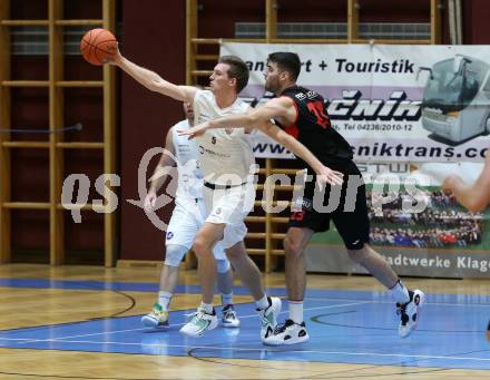 Basketball 2. Liga 2022/2023. Grunddurchgang 4. Runde.  KOS Celovec gegen  Mistelbach Mustangs.  Andi Smrtnik  (KOS), Viktor Vasat  (Mistelbach Mustangs). Klagenfurt, am 29.10.2022.
Foto: Kuess
www.qspictures.net
---
pressefotos, pressefotografie, kuess, qs, qspictures, sport, bild, bilder, bilddatenbank