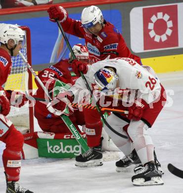 EBEL. Eishockey Bundesliga. EC KAC gegen  EC Red Bull Salzburg. Kele Steffler,   (KAC),    Peter Hochkofler (Salzburg). Klagenfurt, am 30.10.2022.
Foto: Kuess
www.qspictures.net
---
pressefotos, pressefotografie, kuess, qs, qspictures, sport, bild, bilder, bilddatenbank