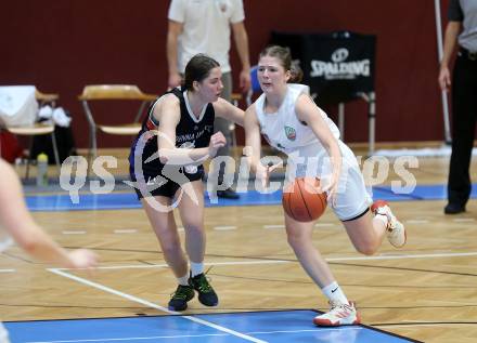 Basketball Damen Superliga. Grunddurchgang 5. Runde. KOS Celovec Damen gegen Vienna United Women.  Katarina Vukicevic (KOS),  Oryna Bolotnikova (Vienna United Women). Klagenfurt, 29.10.2022.
Foto: Kuess
---
pressefotos, pressefotografie, kuess, qs, qspictures, sport, bild, bilder, bilddatenbank