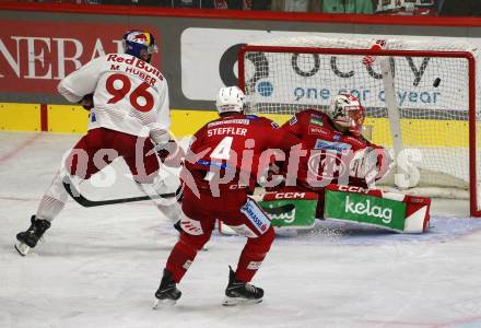 EBEL. Eishockey Bundesliga. EC KAC gegen  EC Red Bull Salzburg. Sebastian Dahm,  (KAC),    Mario Huber  (Salzburg). Klagenfurt, am 30.10.2022.
Foto: Kuess
www.qspictures.net
---
pressefotos, pressefotografie, kuess, qs, qspictures, sport, bild, bilder, bilddatenbank