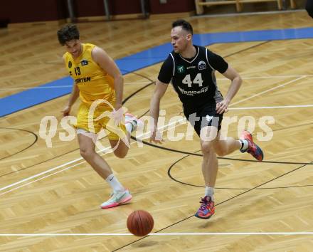 Basketball 2. Liga 2022/2023. Grunddurchgang 4. Runde.  	Woerthersee Piraten gegen  SWARCO RAIDERS Tirol.  Alexander Pirker  (Piraten),  Gasper Jordan Rojko (Tirol). Klagenfurt, am 30.10.2022.
Foto: Kuess
www.qspictures.net
---
pressefotos, pressefotografie, kuess, qs, qspictures, sport, bild, bilder, bilddatenbank