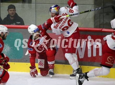 EBEL. Eishockey Bundesliga. EC KAC gegen  EC Red Bull Salzburg. Thomas Vallant,  (KAC),    Florian Baltram  (Salzburg). Klagenfurt, am 30.10.2022.
Foto: Kuess
www.qspictures.net
---
pressefotos, pressefotografie, kuess, qs, qspictures, sport, bild, bilder, bilddatenbank