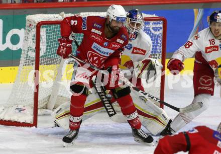 EBEL. Eishockey Bundesliga. EC KAC gegen  EC Red Bull Salzburg.  Lucas Lessio, (KAC),    Atte Tolvanen (Salzburg). Klagenfurt, am 30.10.2022.
Foto: Kuess
www.qspictures.net
---
pressefotos, pressefotografie, kuess, qs, qspictures, sport, bild, bilder, bilddatenbank