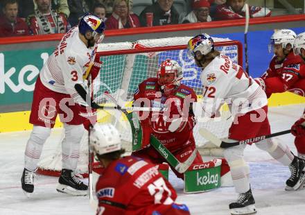 EBEL. Eishockey Bundesliga. EC KAC gegen  EC Red Bull Salzburg. Sebastian Dahm, (KAC),     Peter Schneider, Nicolai Meyer  (Salzburg). Klagenfurt, am 30.10.2022.
Foto: Kuess
www.qspictures.net
---
pressefotos, pressefotografie, kuess, qs, qspictures, sport, bild, bilder, bilddatenbank