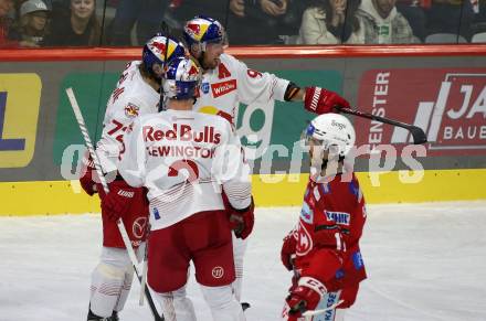 EBEL. Eishockey Bundesliga. EC KAC gegen  EC Red Bull Salzburg.  Torjubel Mario Huber, Nicolai Meyer, Tyler James Lewington  (Salzburg). Klagenfurt, am 30.10.2022.
Foto: Kuess
www.qspictures.net
---
pressefotos, pressefotografie, kuess, qs, qspictures, sport, bild, bilder, bilddatenbank