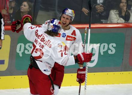 EBEL. Eishockey Bundesliga. EC KAC gegen  EC Red Bull Salzburg. Torjubel Mario Huber, Nicolai Meyer  (Salzburg). Klagenfurt, am 30.10.2022.
Foto: Kuess
www.qspictures.net
---
pressefotos, pressefotografie, kuess, qs, qspictures, sport, bild, bilder, bilddatenbank