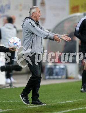 Fussball Bundesliga. SK Austria Klagenfurt gegen WSG Tirol.  Trainer Peter Pacult (Klagenfurt).. Klagenfurt, am 29.10.2022.
Foto: Kuess
---
pressefotos, pressefotografie, kuess, qs, qspictures, sport, bild, bilder, bilddatenbank