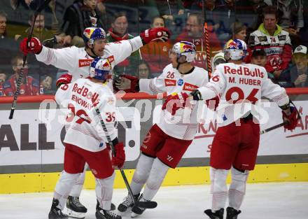 EBEL. Eishockey Bundesliga. EC KAC gegen  EC Red Bull Salzburg. Torjubel Andrew Jay MacWilliam.,Chay Genoway, Peter Hochkofler, Mario Huber  (Salzburg). Klagenfurt, am 30.10.2022.
Foto: Kuess
www.qspictures.net
---
pressefotos, pressefotografie, kuess, qs, qspictures, sport, bild, bilder, bilddatenbank