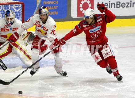 EBEL. Eishockey Bundesliga. EC KAC gegen  EC Red Bull Salzburg.  Luka Gomboc, (KAC),    Benjamin Nissner (Salzburg). Klagenfurt, am 30.10.2022.
Foto: Kuess
www.qspictures.net
---
pressefotos, pressefotografie, kuess, qs, qspictures, sport, bild, bilder, bilddatenbank