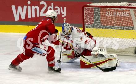 EBEL. Eishockey Bundesliga. EC KAC gegen  EC Red Bull Salzburg.  Thomas HUndertpfund,  (KAC),  Atte Tolvanen  (Salzburg). Klagenfurt, am 30.10.2022.
Foto: Kuess
www.qspictures.net
---
pressefotos, pressefotografie, kuess, qs, qspictures, sport, bild, bilder, bilddatenbank