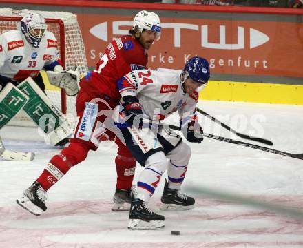 EBEL. Eishockey Bundesliga. EC KAC gegen  HC Innsbruck - Die Haie.  Thomas Hundertpfund,  (KAC),   Simon Bourque (Innsbruck). Klagenfurt, am 1.11.2022.
Foto: Kuess
www.qspictures.net
---
pressefotos, pressefotografie, kuess, qs, qspictures, sport, bild, bilder, bilddatenbank