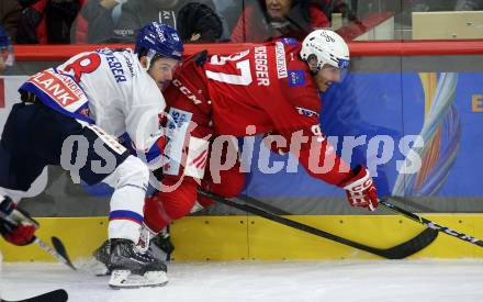 EBEL. Eishockey Bundesliga. EC KAC gegen  HC Innsbruck - Die Haie.  Fabian Hochegger,  (KAC),  Clemens Paulweber  (Innsbruck). Klagenfurt, am 1.11.2022.
Foto: Kuess
www.qspictures.net
---
pressefotos, pressefotografie, kuess, qs, qspictures, sport, bild, bilder, bilddatenbank