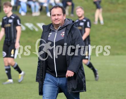 Fussball Kaerntner Liga. Koettmannsdorf gegen St. Jakob/Ros..  Trainer Alexander Suppantschitsch (St. Jakob). KLagenfurt, am 5.11.2022.
Foto: Kuess

---
pressefotos, pressefotografie, kuess, qs, qspictures, sport, bild, bilder, bilddatenbank