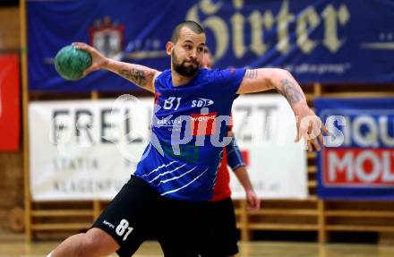 Handball. Cup. SVVW Klagenfurt gegen SC Ferlach.   Milicevic Adrian (Ferlach). Klagenfurt, am 5.11.2022.
Foto: Kuess


---
pressefotos, pressefotografie, kuess, qs, qspictures, sport, bild, bilder, bilddatenbank