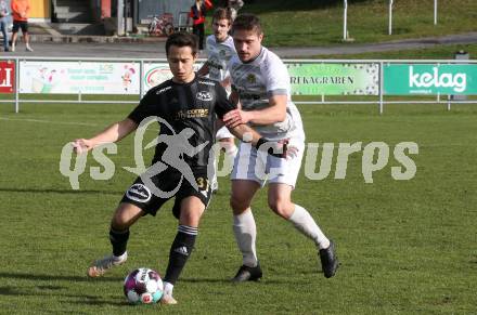 Fussball Kaerntner Liga. Koettmannsdorf gegen St. Jakob/Ros.. Nace Erzen  (Koettmannsdorf),  Fabio Putzl  (St. Jakob). KLagenfurt, am 5.11.2022.
Foto: Kuess

---
pressefotos, pressefotografie, kuess, qs, qspictures, sport, bild, bilder, bilddatenbank