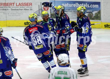 EBEL. Eishockey Bundesliga. EC VSV gegen HK SZ Olimpija Laibach.   Torjubel Anthony Luciani, Blaz Tomazevic, Andrew Desjardins, Derek Joslin (VSV). Villach, am 6.11.2022.
Foto: Kuess
www.qspictures.net
---
pressefotos, pressefotografie, kuess, qs, qspictures, sport, bild, bilder, bilddatenbank