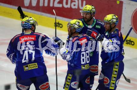 EBEL. Eishockey Bundesliga. EC VSV gegen HK SZ Olimpija.  Torjubel Anthony Luciani, Simon Despres, Robert Sabolic (VSV). Villach, am 6.11.2022.
Foto: Kuess
www.qspictures.net
---
pressefotos, pressefotografie, kuess, qs, qspictures, sport, bild, bilder, bilddatenbank