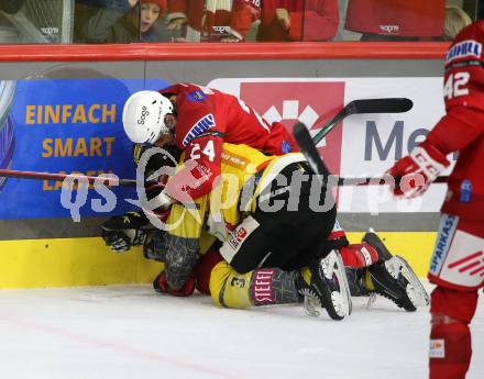 EBEL. Eishockey Bundesliga. EC KAC gegen  spusu Vienna Capitals.  Steven Strong, (KAC),    Preiser Armin  (Vienna Capitals). Klagenfurt, am 6.11.2022.
Foto: Kuess
www.qspictures.net
---
pressefotos, pressefotografie, kuess, qs, qspictures, sport, bild, bilder, bilddatenbank